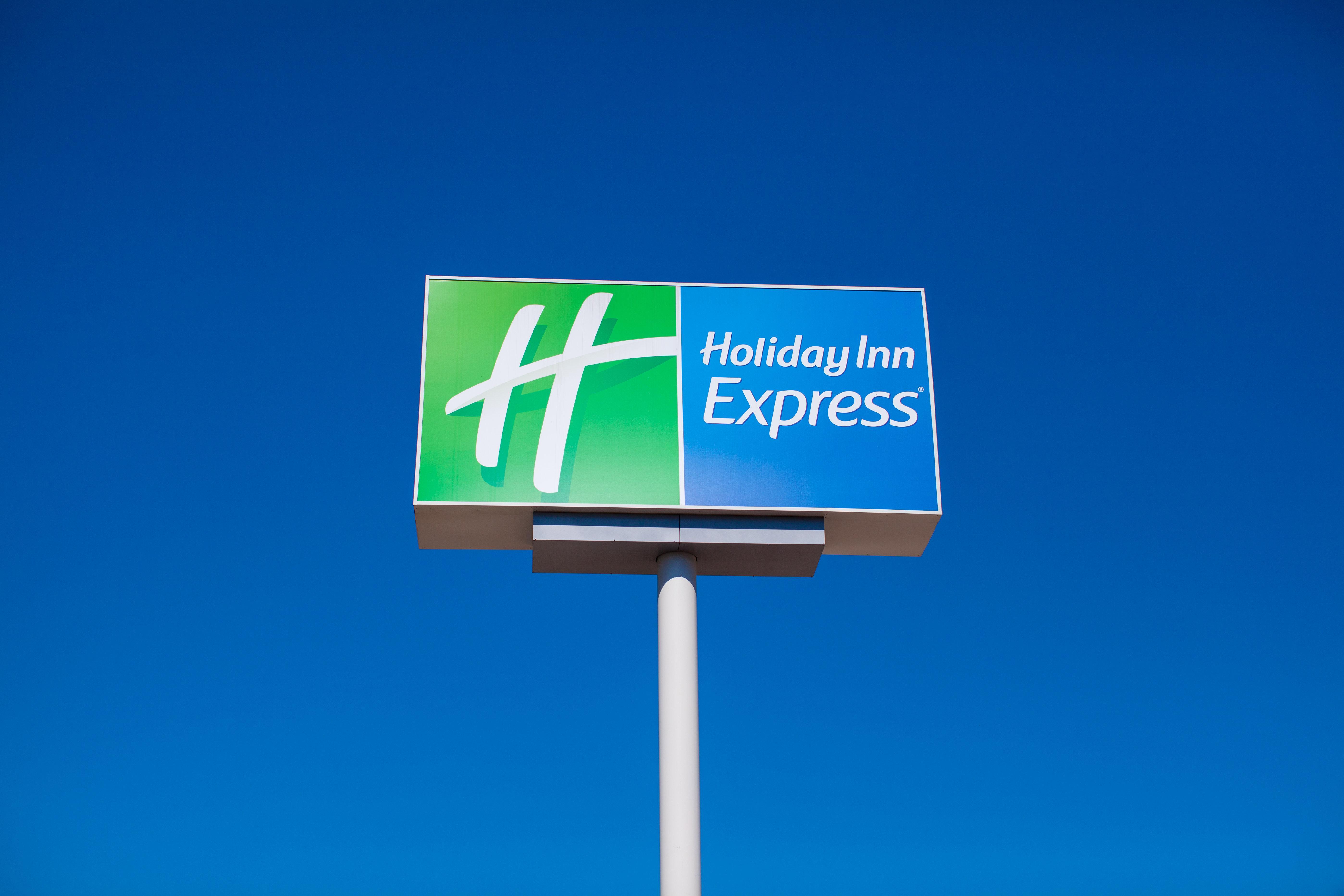 Holiday Inn Express Toulon - Est, An Ihg Hotel ภายนอก รูปภาพ